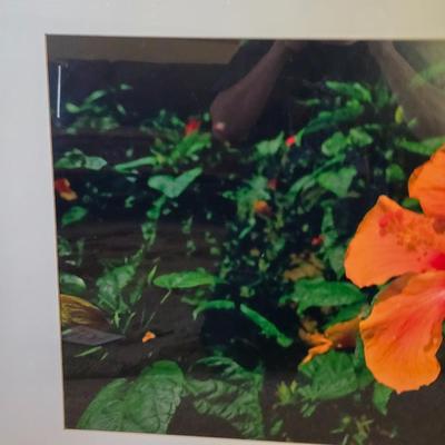 Hibiscus Wall Art & Faux Floral Arrangement