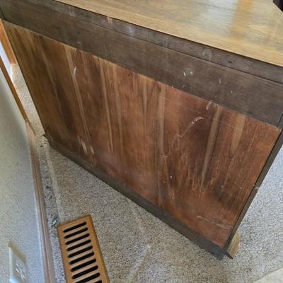 Vintage flat backed entryway Cabinet, Lamp & Accent Rug Set