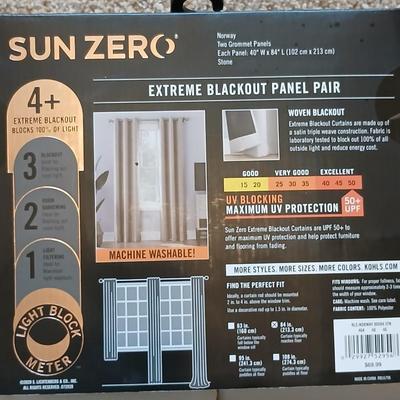 New Serta Serasoft Twin Blanket + Sun Zero Extreme Blackout Curtains (2 Panels)