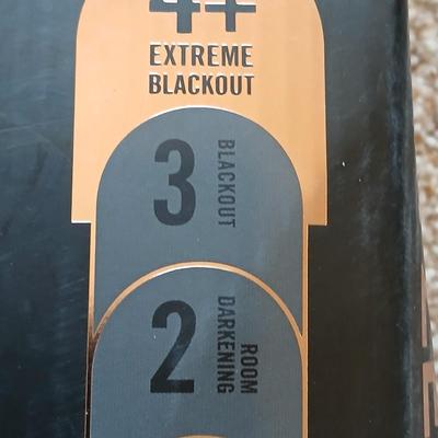 New Serta Serasoft Twin Blanket + Sun Zero Extreme Blackout Curtains (2 Panels)