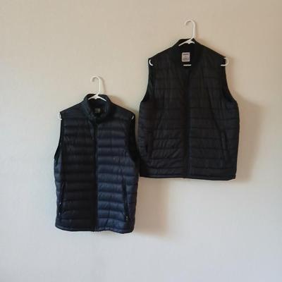 Pair of Men's Quilted Vests – Medium