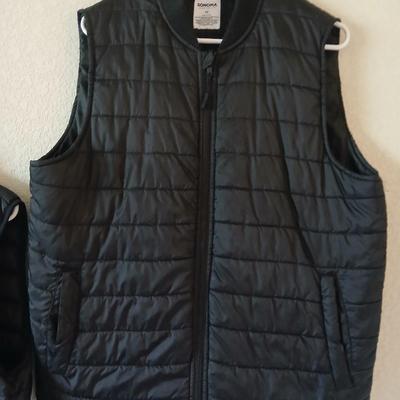 Pair of Men's Quilted Vests – Medium