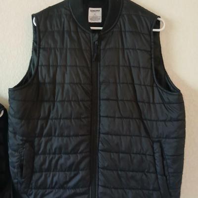 Pair of Men's Quilted Vests – Medium
