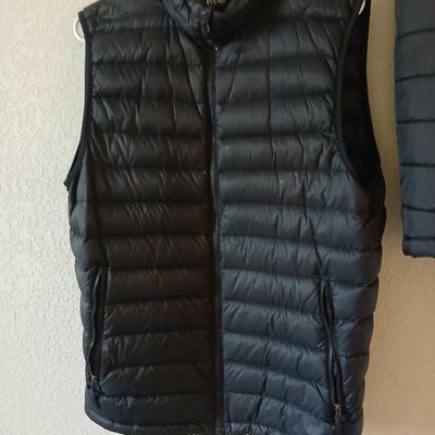 Pair of Men's Quilted Vests – Medium