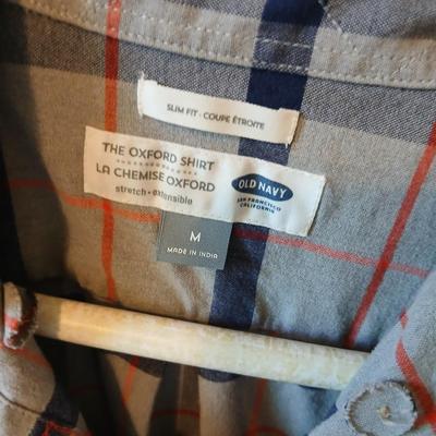 Lot of 6 Men’s Long Sleeve Plaid Shirts – Size M