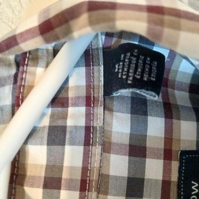Lot of 6 Men’s Long Sleeve Plaid Shirts – Size M