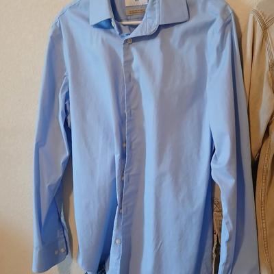 7 Men's Long Sleeve Button-Up Shirts – Size Medium
