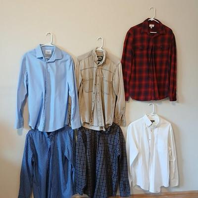 7 Men's Long Sleeve Button-Up Shirts – Size Medium