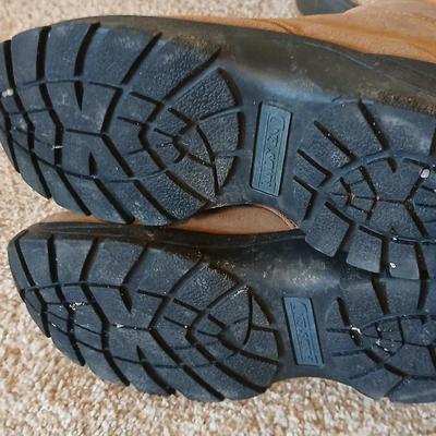 Men’s Winter Outerwear Lot – Goodfellow Fleece Jacket (M), RedHead Thinsulate Boots (Sz 8), and Casual Boots (Sz 9M)