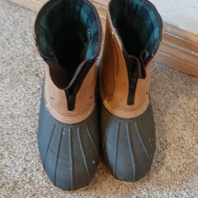 Men’s Winter Outerwear Lot – Goodfellow Fleece Jacket (M), RedHead Thinsulate Boots (Sz 8), and Casual Boots (Sz 9M)