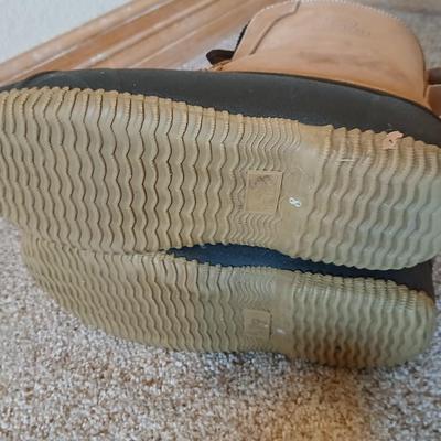 Men’s Winter Outerwear Lot – Goodfellow Fleece Jacket (M), RedHead Thinsulate Boots (Sz 8), and Casual Boots (Sz 9M)