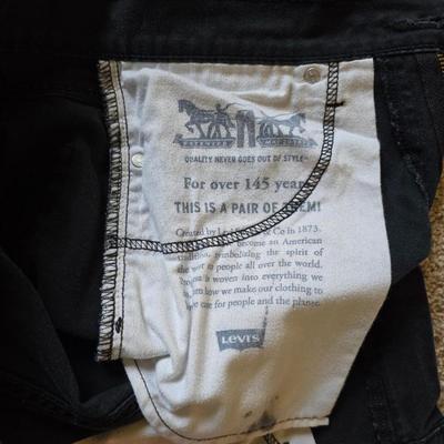 Men’s Jeans Lot – 4 Pairs + New Jockey V Neck T's (Size 36x32)