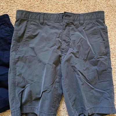Men’s Shorts Lot – 4 Pairs (Size 30–32) – Urban Pipeline, Sonoma, J.Crew, and More