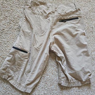 Men’s Shorts Lot – 4 Pairs (Size 30–32) – Urban Pipeline, Sonoma, J.Crew, and More
