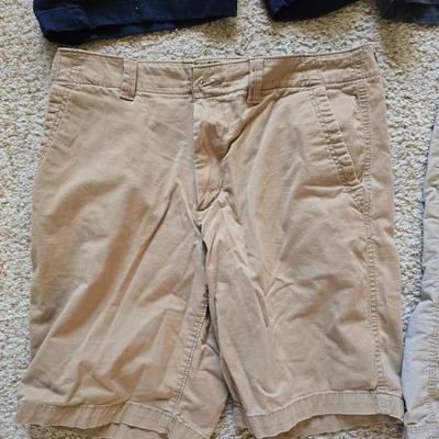 Men’s Shorts Lot – 4 Pairs (Size 30–32) – Urban Pipeline, Sonoma, J.Crew, and More