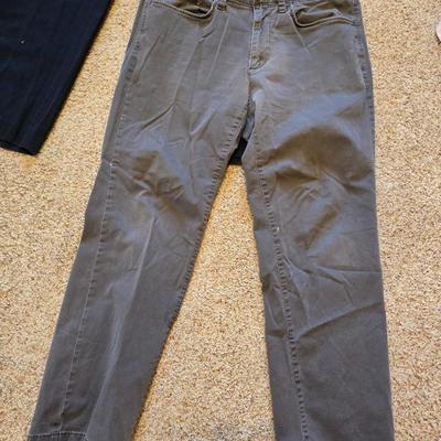 Men’s Pants Lot – Size 32x30 to 33x30 – APT. 9, American Rag, Goodfellow & Co.