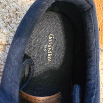 Men's Casual Shoes – Target Canvas Shoes & Skechers Work – Sizes 9 & 8