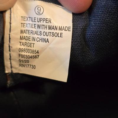 Men's Casual Shoes – Target Canvas Shoes & Skechers Work – Sizes 9 & 8