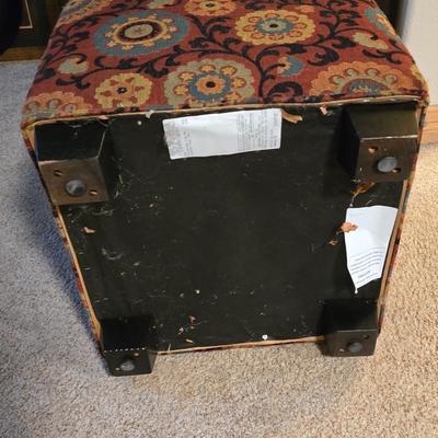 Bold Armchair with Ottoman