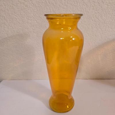 2 Amber Glass Vases – Vintage Style
