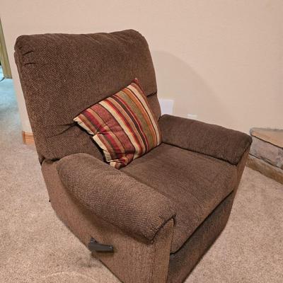 Ashley Furniture Rocker Recliner – Model MAXTYKO