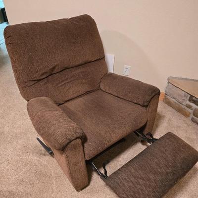 Ashley Furniture Rocker Recliner – Model MAXTYKO