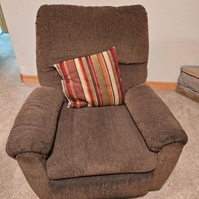 Ashley Furniture Rocker Recliner – Model MAXTYKO
