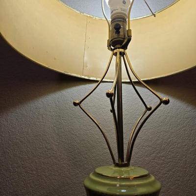 Fabulous eye-catching Mid-Century Modern Atomic era Table Lamp – Green Ceramic & Gold Wire Frame