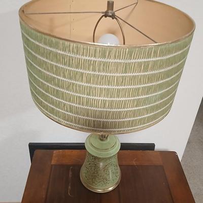 Fabulous eye-catching Mid-Century Modern Atomic era Table Lamp – Green Ceramic & Gold Wire Frame