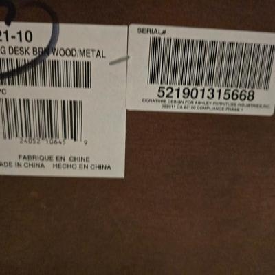 Ashley Furniture Small Leg Desk with office chair – Model H521-10 (Wood/Metal)