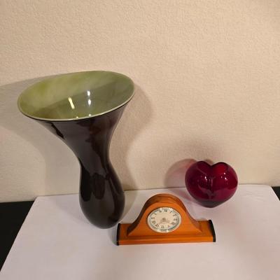 Decorative Items – Vase, Clock & Art Glass Heart