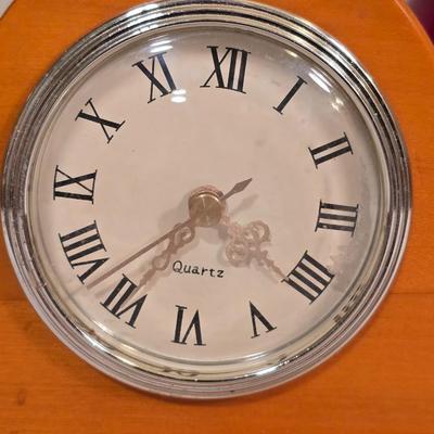 Decorative Items – Vase, Clock & Art Glass Heart