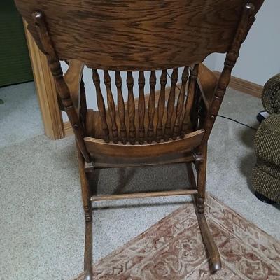Beautiful early to mid-20th century oak rocking chair -Oak Press-Back Rocking Chair