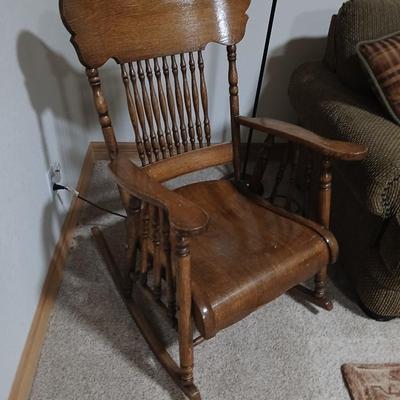 Beautiful early to mid-20th century oak rocking chair -Oak Press-Back Rocking Chair
