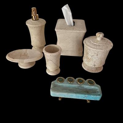 Bathroom set