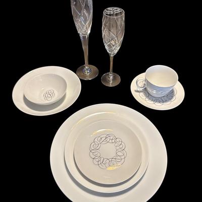 Raymond Loewy China approximately 102 pieces