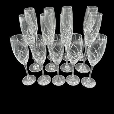 Raymond Loewy China approximately 102 pieces