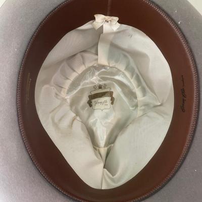 Vintage Luxureze hat