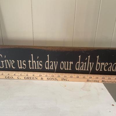 Mirror decor with bread and rack
