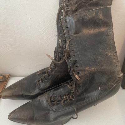 Vintage heel boots