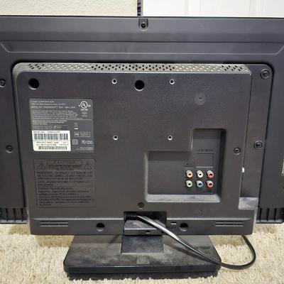 Magnavox 19" Flat-Screen TV & Philips Magnavox CD Cassette Boombox