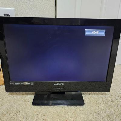 Magnavox 19" Flat-Screen TV & Philips Magnavox CD Cassette Boombox