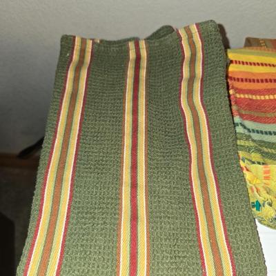 Proctor Silex 700W Compact Microwave Oven (Model PS-P70T20AL-V1W)