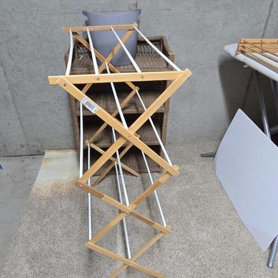 Wicker Storage Shelf, Plastic Waste Bin & Drying Rack
