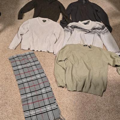 Men’s Sweaters & Scarf Lot