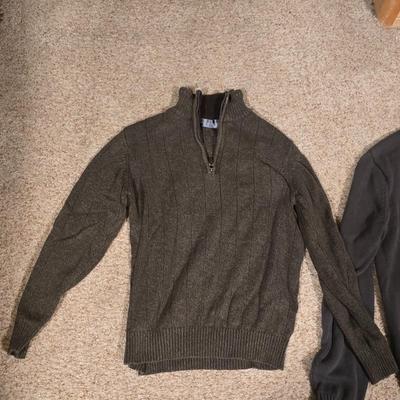 Men’s Sweaters & Scarf Lot