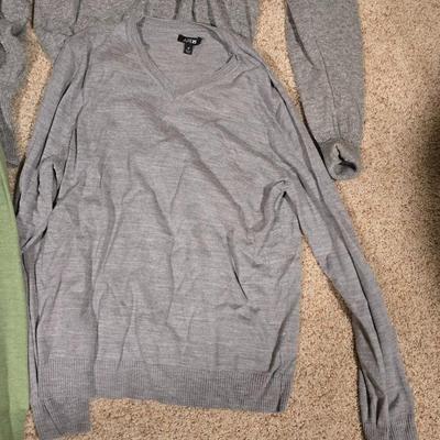 Men’s Wool Sweaters & Scarf Lot – Size M/L