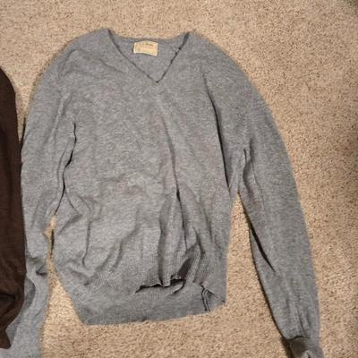Men’s Wool Sweaters & Scarf Lot – Size M/L