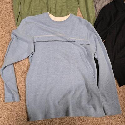 Men’s Wool Sweaters & Scarf Lot – Size M/L