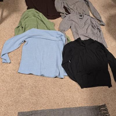 Men’s Wool Sweaters & Scarf Lot – Size M/L